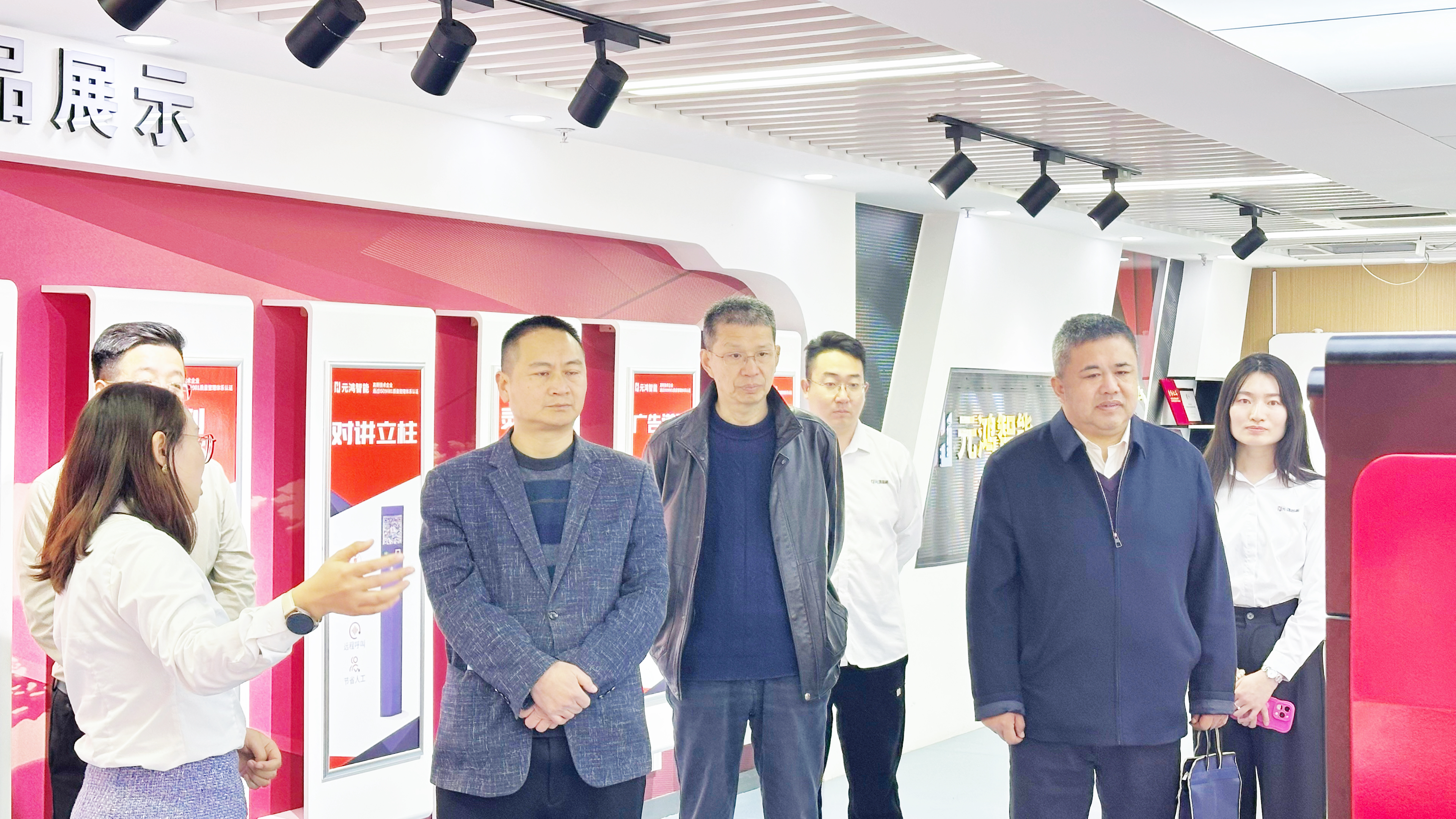 校企攜手，共探智慧停車(chē)新征程 —— 濟(jì)南大學(xué)后勤部領(lǐng)導(dǎo)蒞臨元鴻智能參觀(guān)調(diào)研